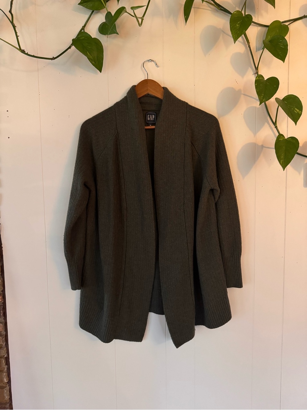 Merino Blend GAP Olive Green Open-Front Women’s Cardigan Sweater